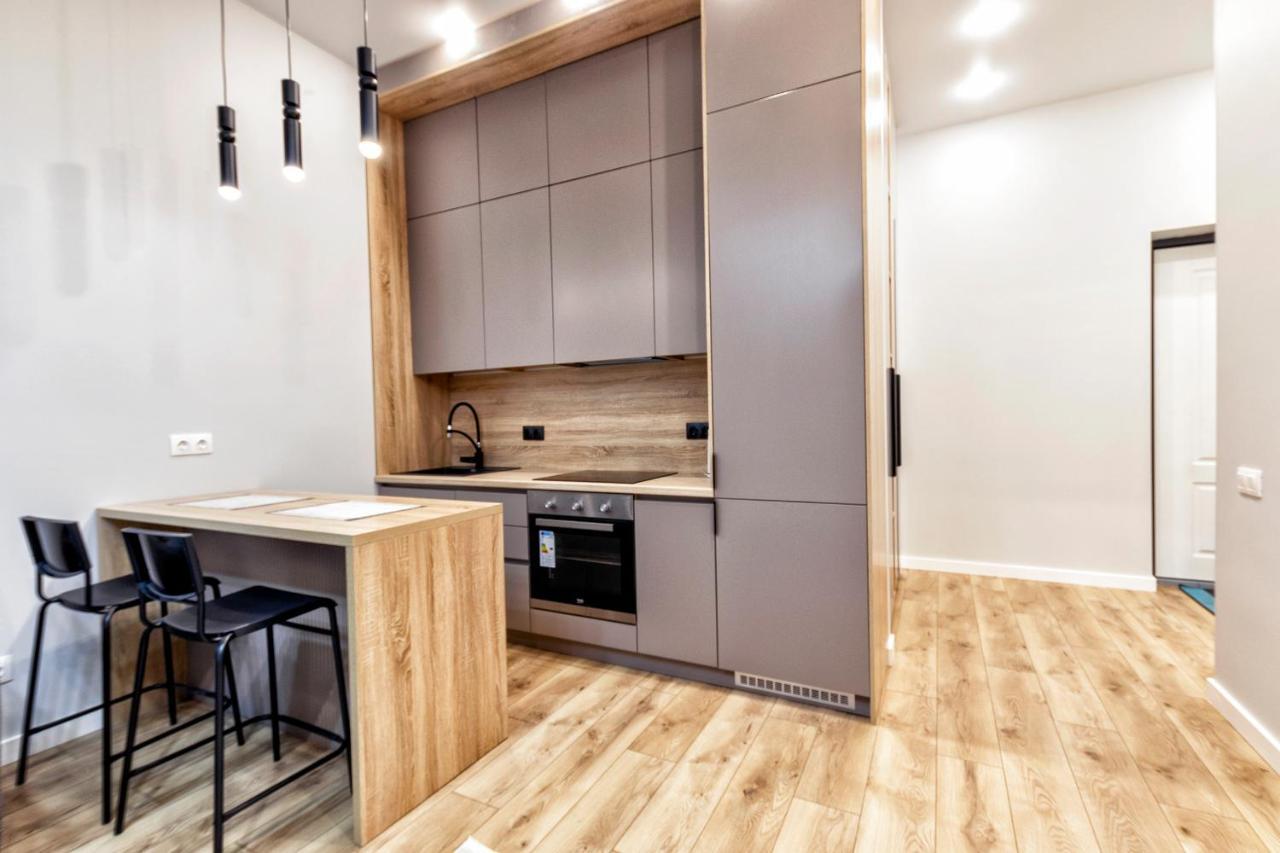 Aura Business Class Apartment アスターナ エクステリア 写真