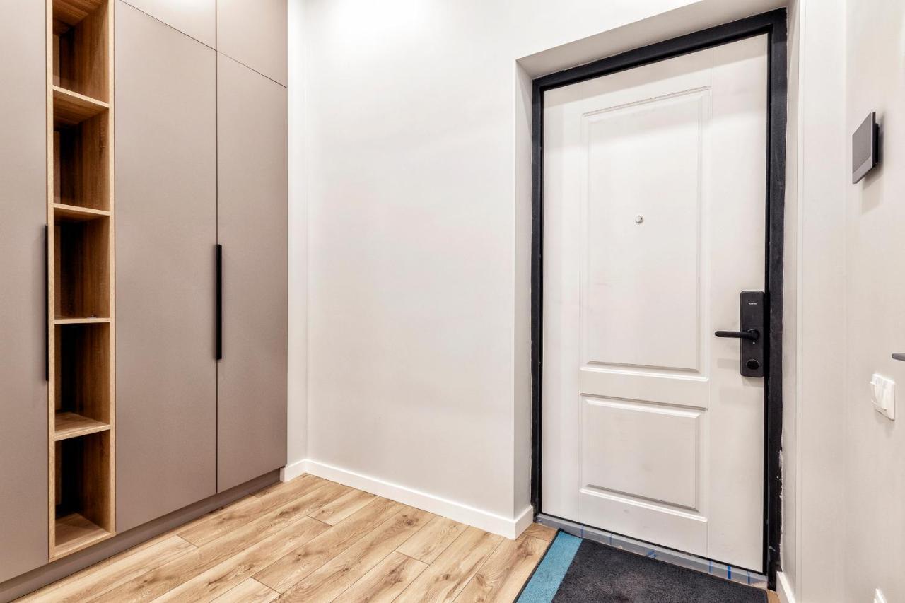 Aura Business Class Apartment アスターナ エクステリア 写真