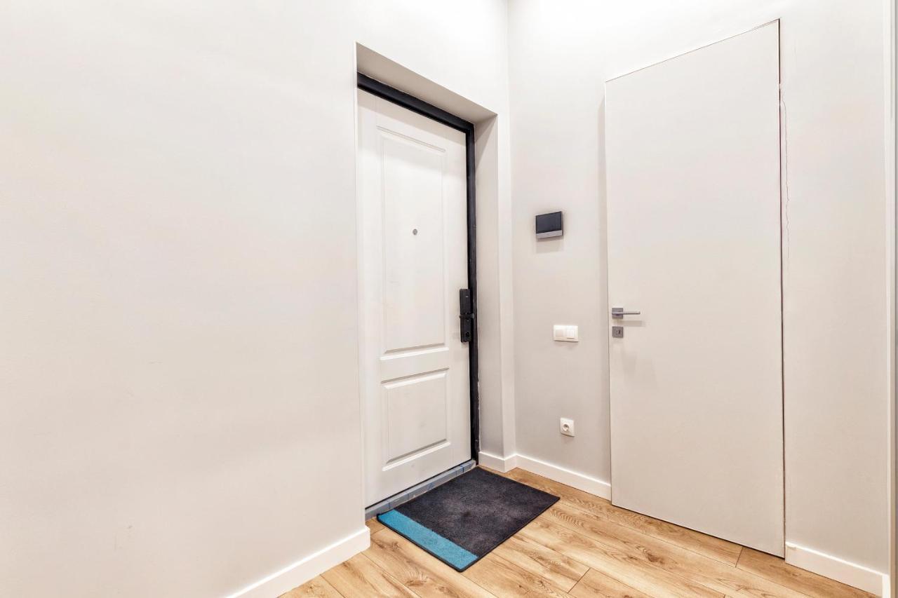 Aura Business Class Apartment アスターナ エクステリア 写真